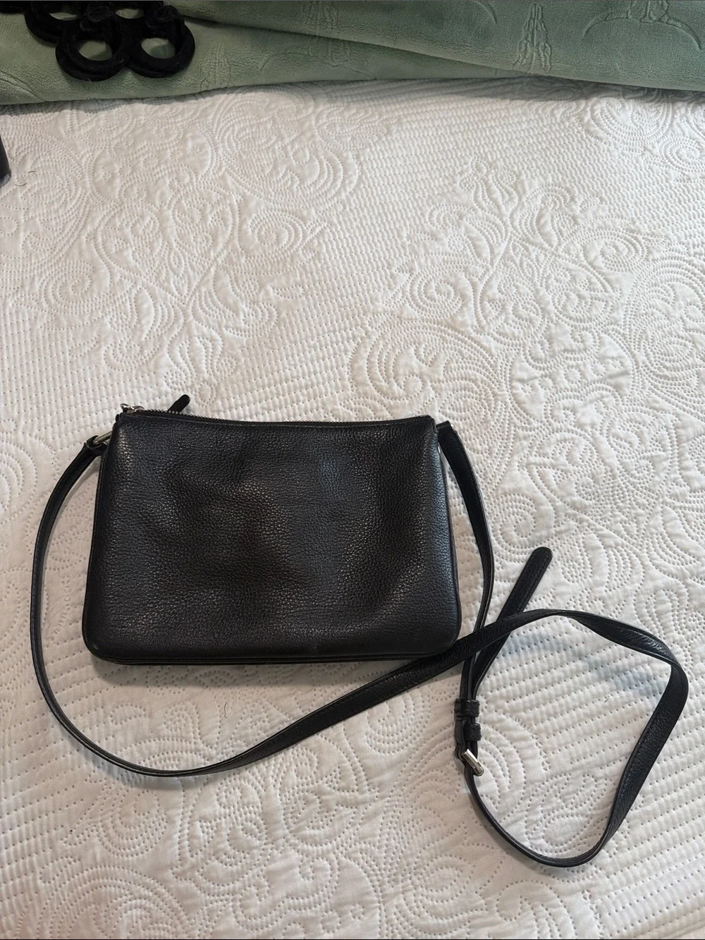kate spade black leather wristlet with gold zipper